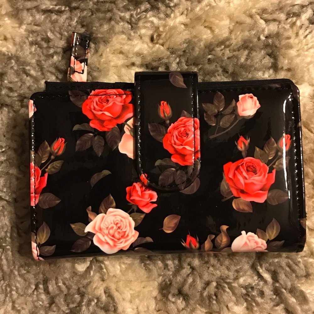 NEW! floral wallet